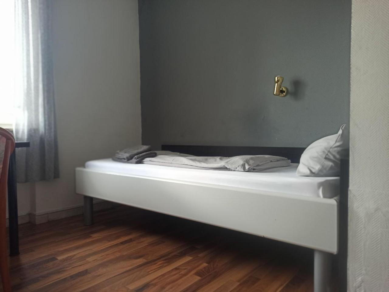 Monteurzimmer - 발드브론 외부 사진